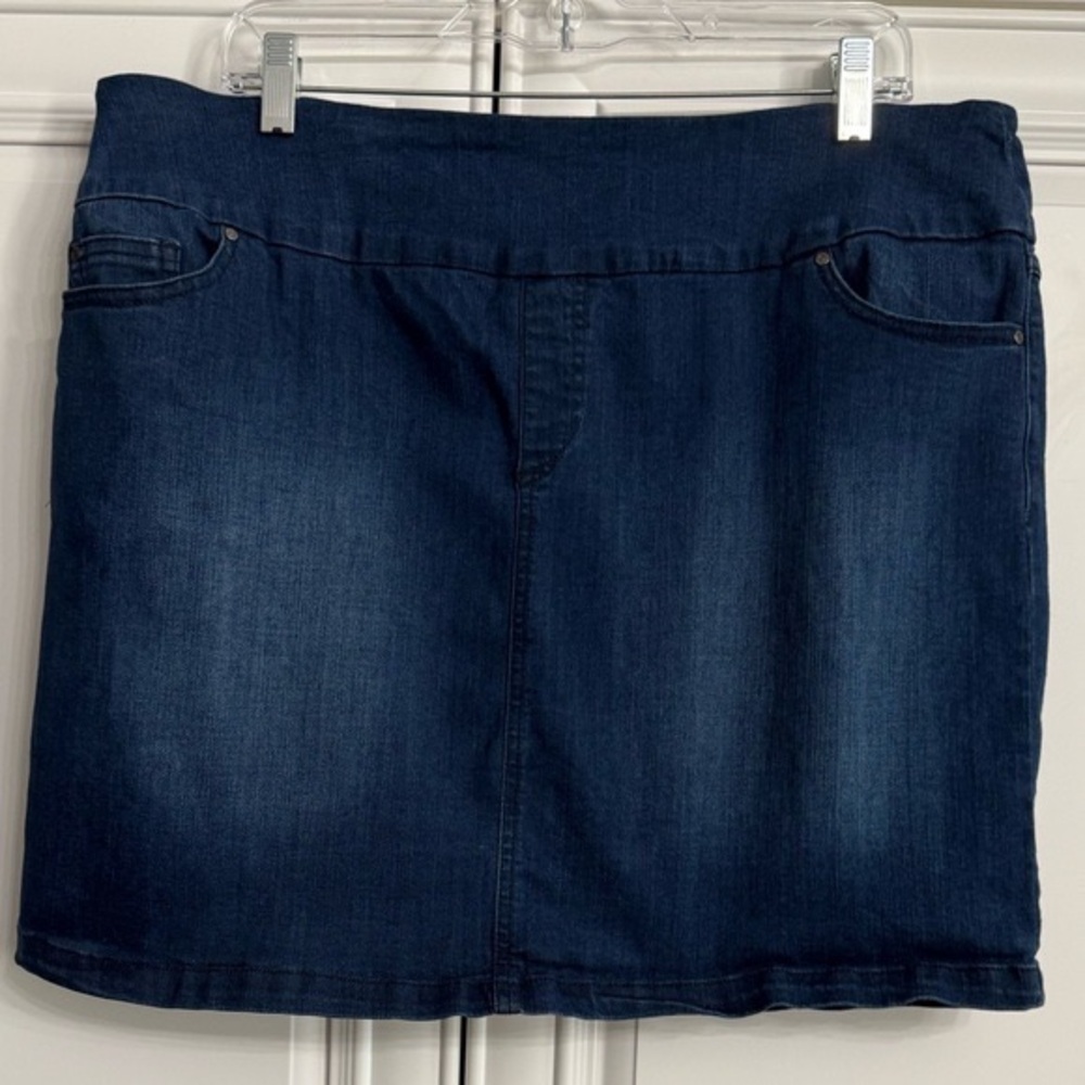 Womens Size XL Dark Wash Denim 5 Pocket Skort by S.C.  &  Company Shorts Skirt